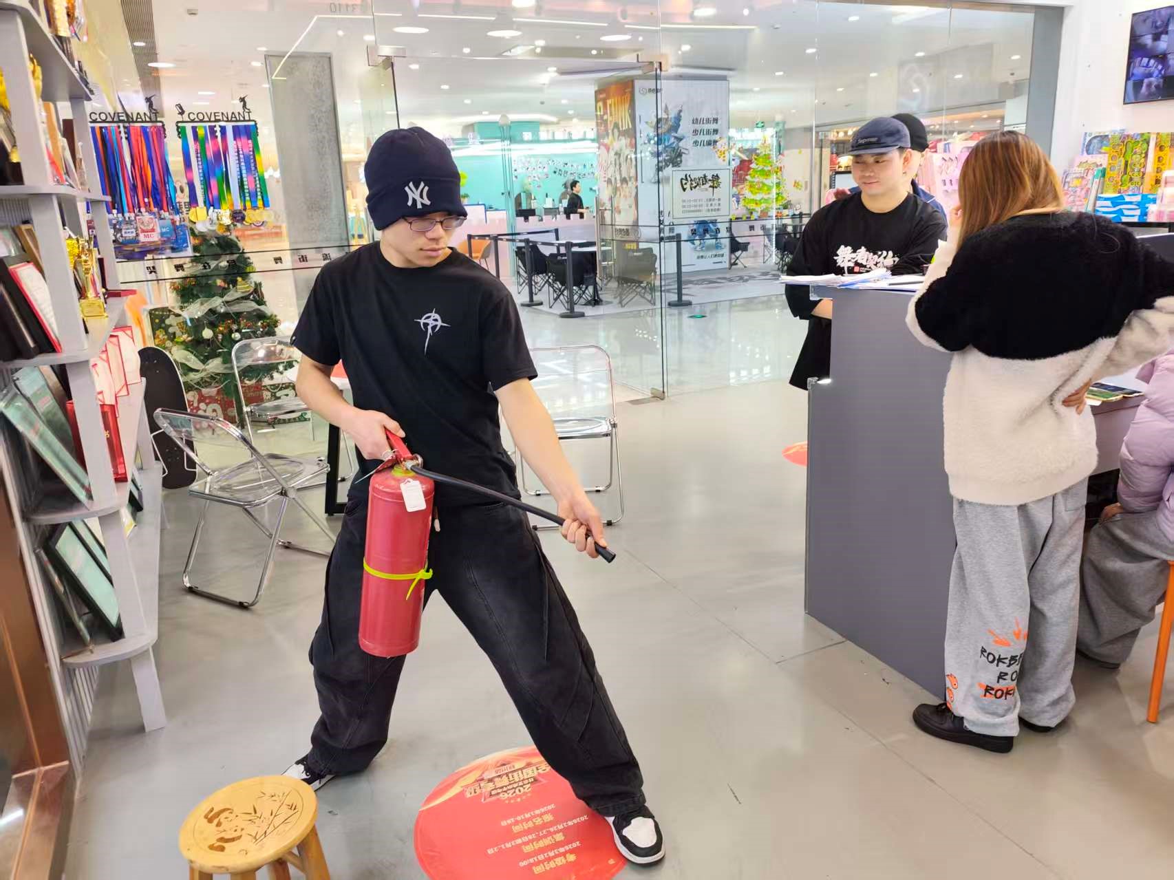 水晶城发展消防技术培训，筑牢安全防护网
