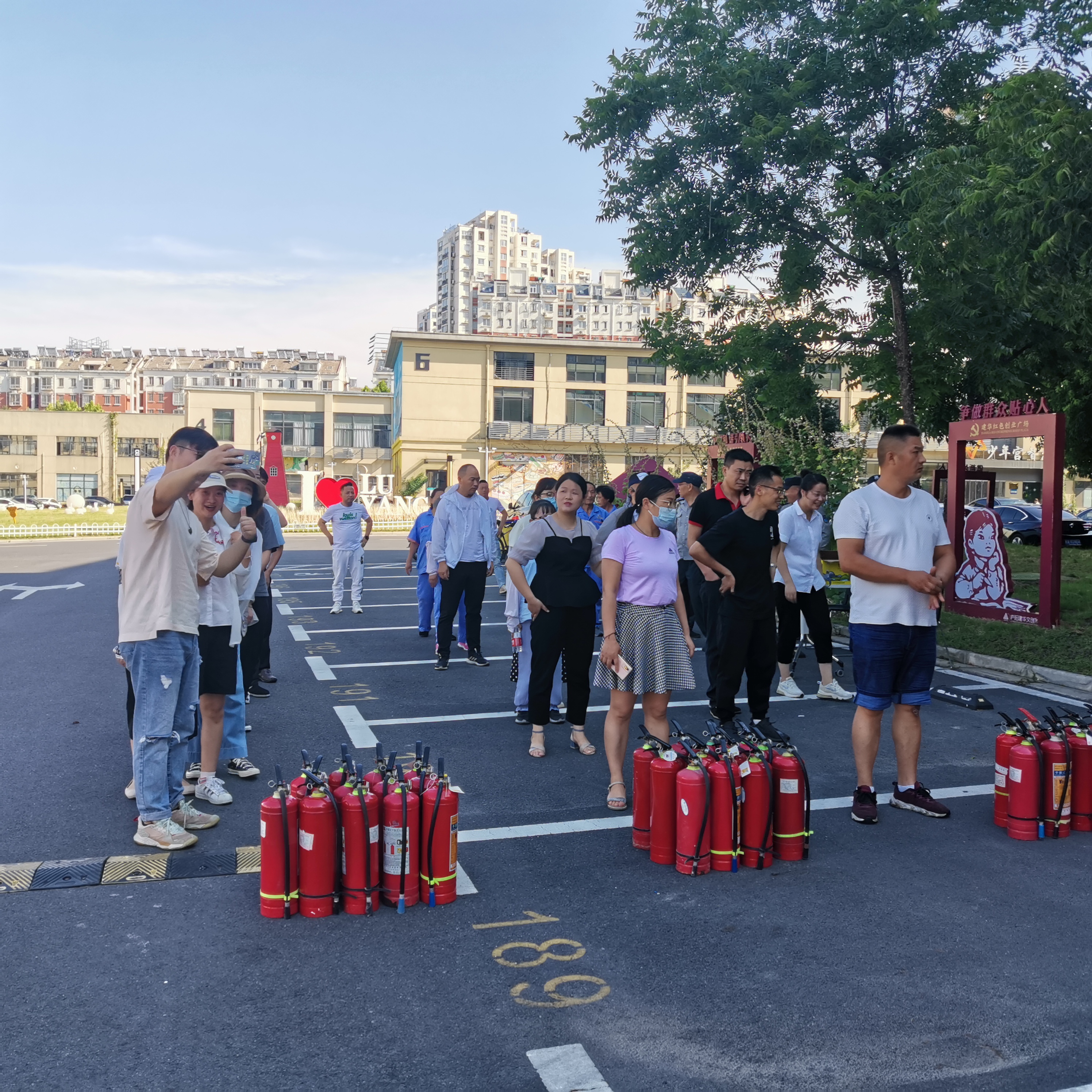“勤抓演练，常驻安全”庐阳j9国际站备用文创园发展消防演习活动