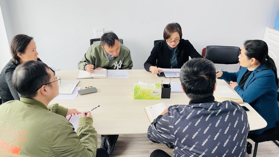 j9国际站备用幼贷公司召开四时度工作会暨业务拓展推动会