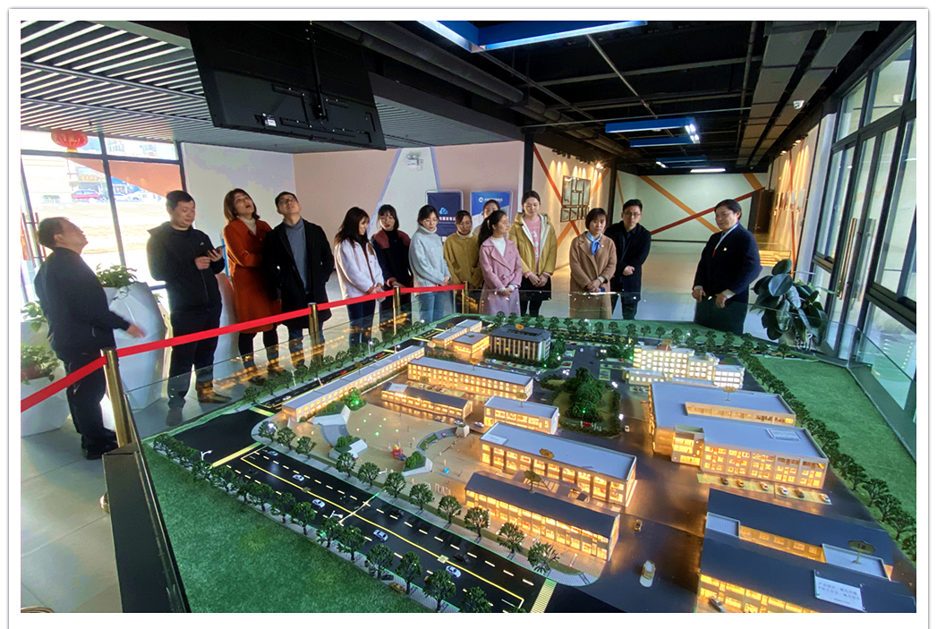 庐阳区组织部副部长凌梅一行 光临庐阳j9国际站备用文创园领导调研