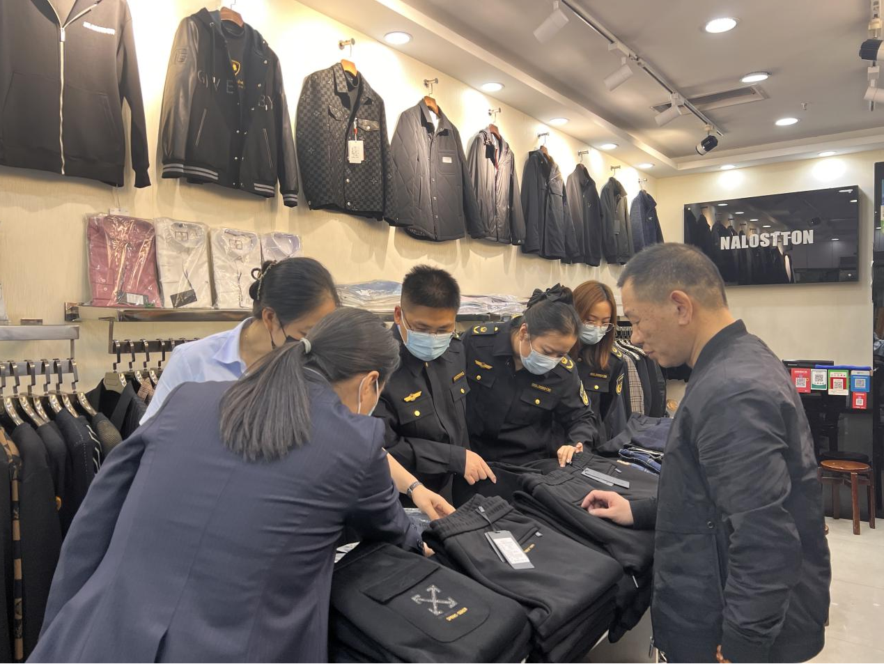 拱墅区市场监督治理局走访钱江商城发展 知识产权；ぷㄏ畈槌卸