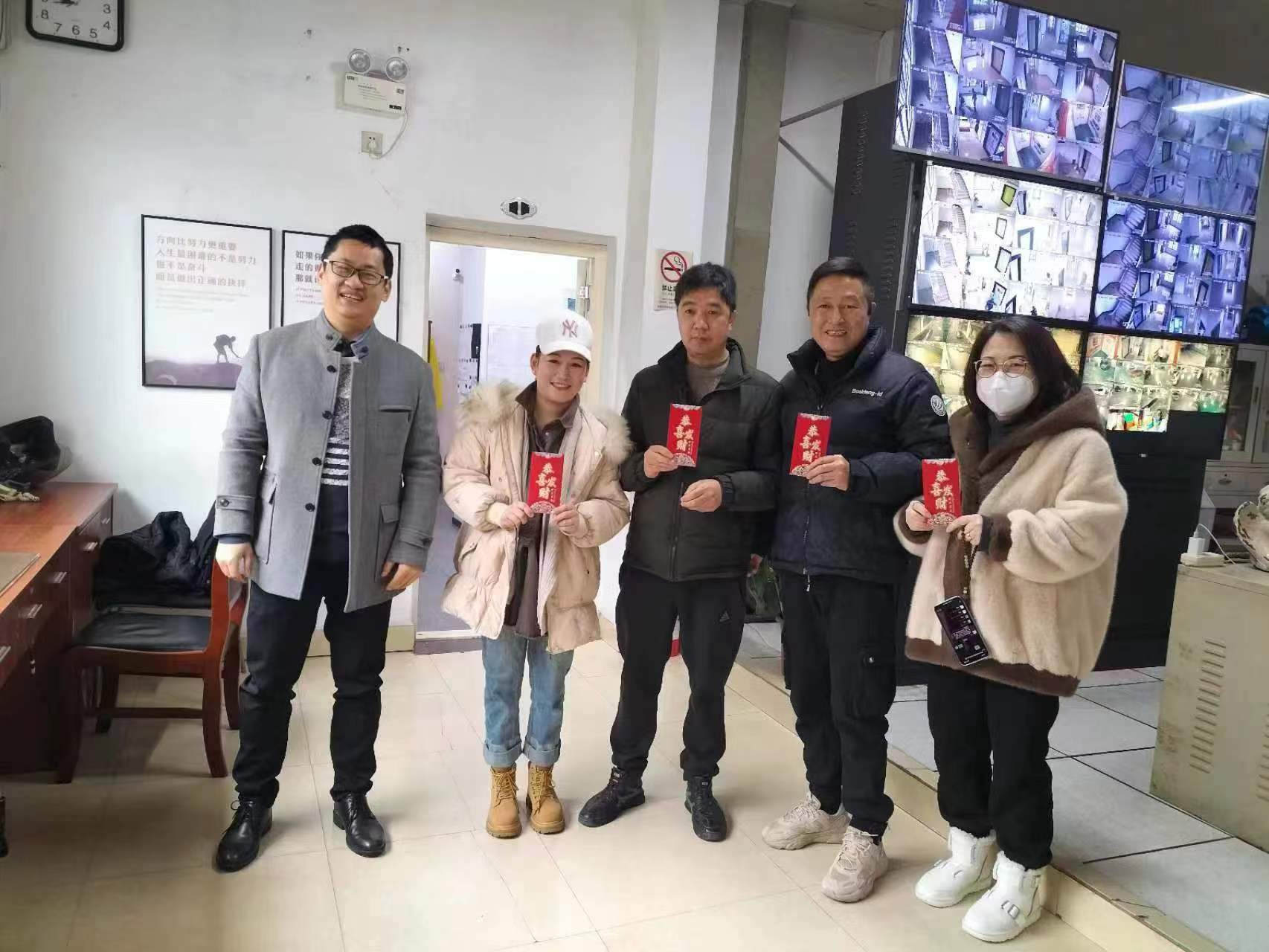 开工赠利是，新春迎福祉——集团派发开工福利