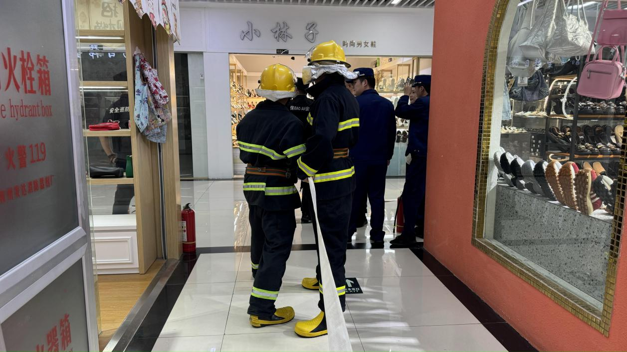 以演促防，钱江商城结合水晶城发展微型消防站拉练