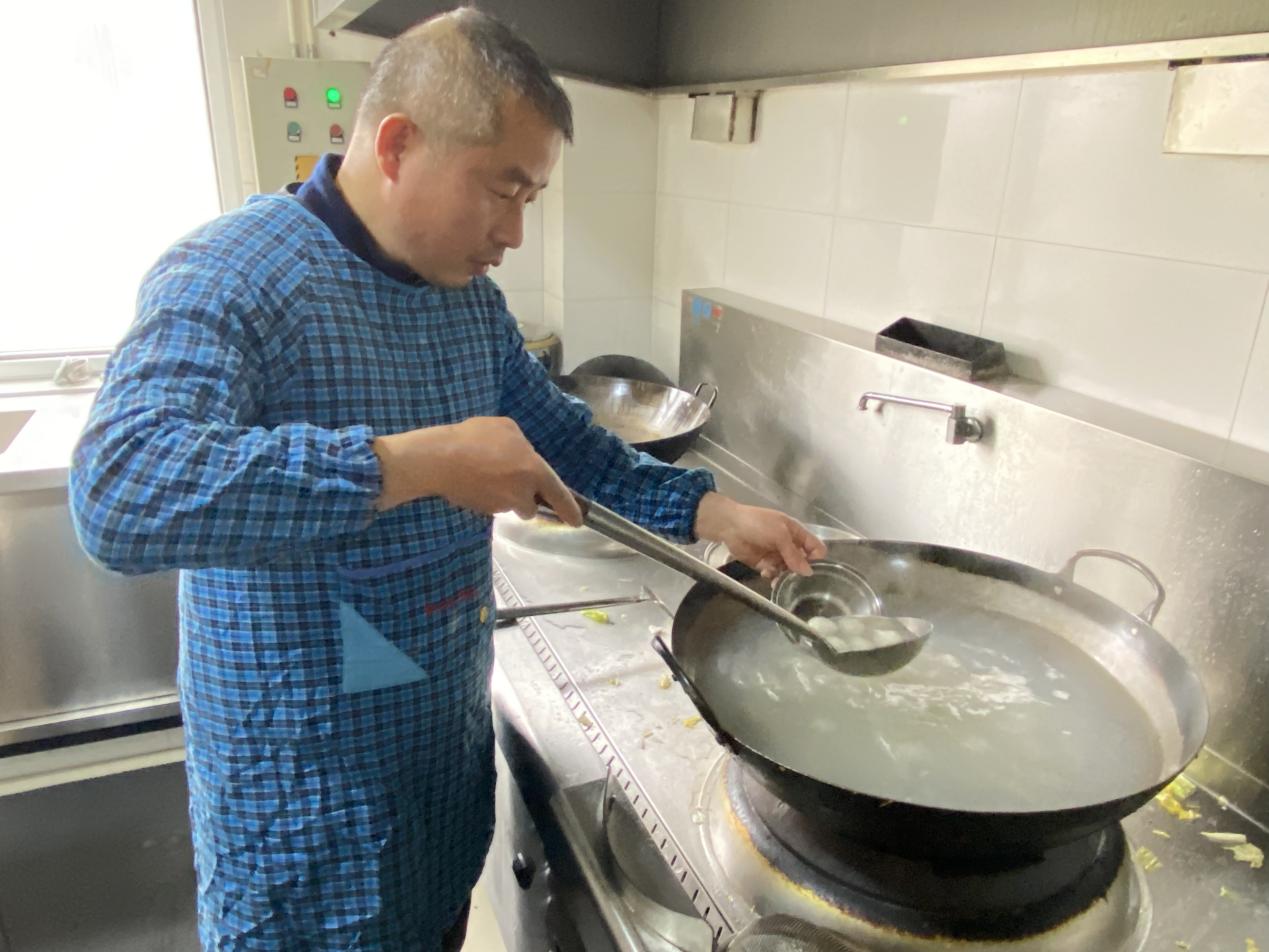 幼幼汤圆庆元宵，浓浓真情暖人心