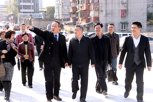 20150325市总工会调研 (1).jpg 20150325市总工会调研 (1).jpg