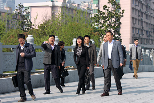 20150329中央党校课题组专家一行光临j9国际站备用文创园调研 (1).jpg