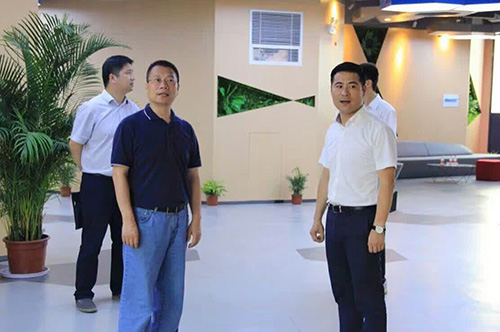 20160818拱墅区委常委、组织部李炜光临杭州j9国际站备用文创集团总部调研领导 (3).jpg