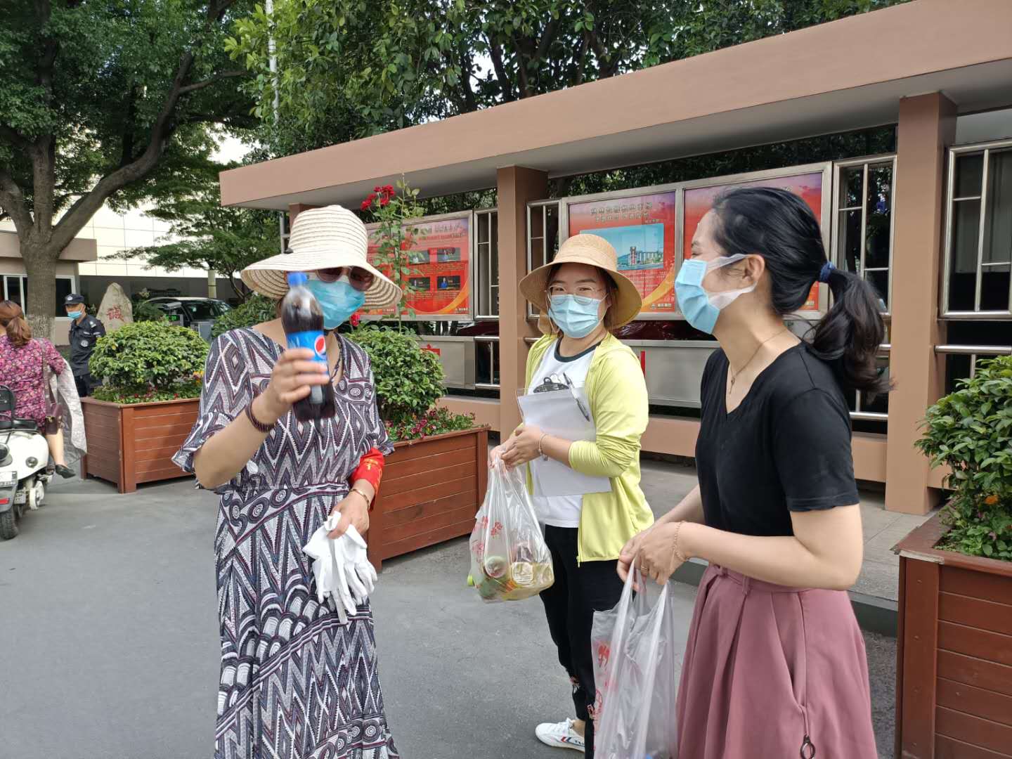 惊喜 (2).jpg 惊喜 (2).jpg